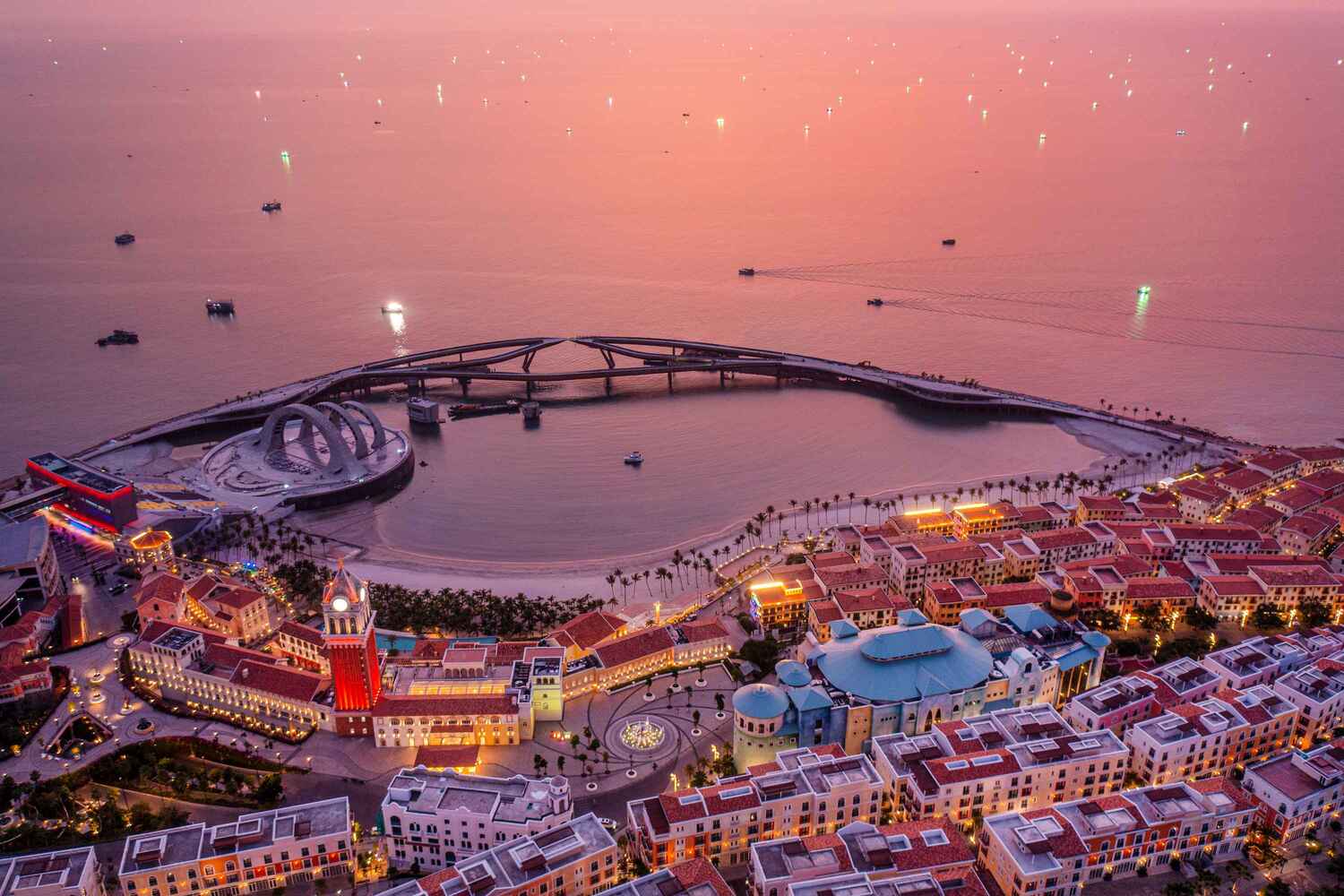 Kiss Bridge Phu Quoc – Sunset Rendezvous and Instagram Paradise on the Pearl Island