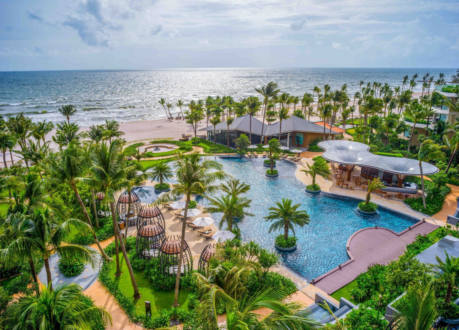 Best Luxury Resorts in Phu Quoc 2026: Top Beachfront Stays for an Unforgettable Island Escape